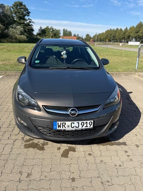 Grau Gebraucht 2013 Opel Astra Eco Kombi | 5.200 € (Fairer Preis) - Bild 1/4