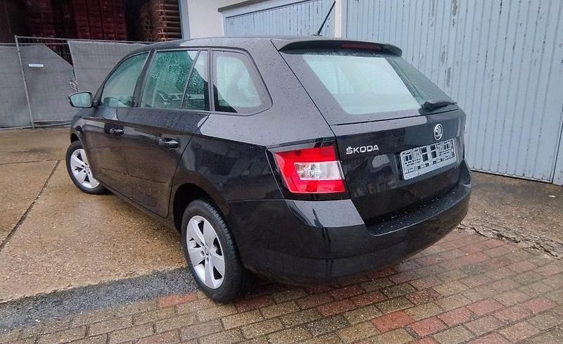 Gebraucht Skoda Fabia 105 PS (77 kW) 2015 Schwarz Kombi