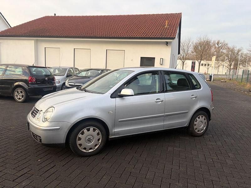 Silber Gebraucht 2002 VW Polo Limousine | 4.500 € (Teuer) - Bild 1/4