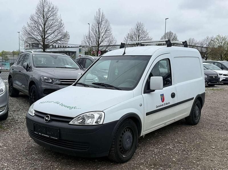 Gebraucht Opel Combo 75 PS (55 kW) 2009 Casabl/arctic/eisweiss/kaolin Van / Kleinbus