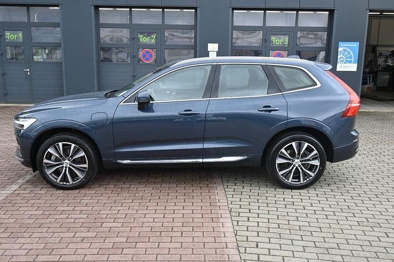 Blau Gebraucht 2022 Volvo XC60 Inscription SUV | 45.900 € (Fairer Preis) - Bild 1/4