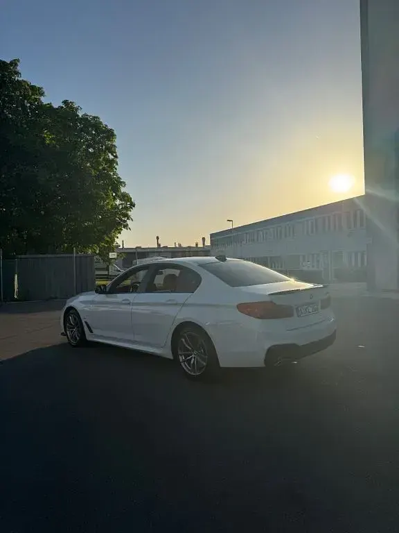 Gebraucht BMW 530e iPerformance 292 PS (214 kW) 2020 Weiß Limousine