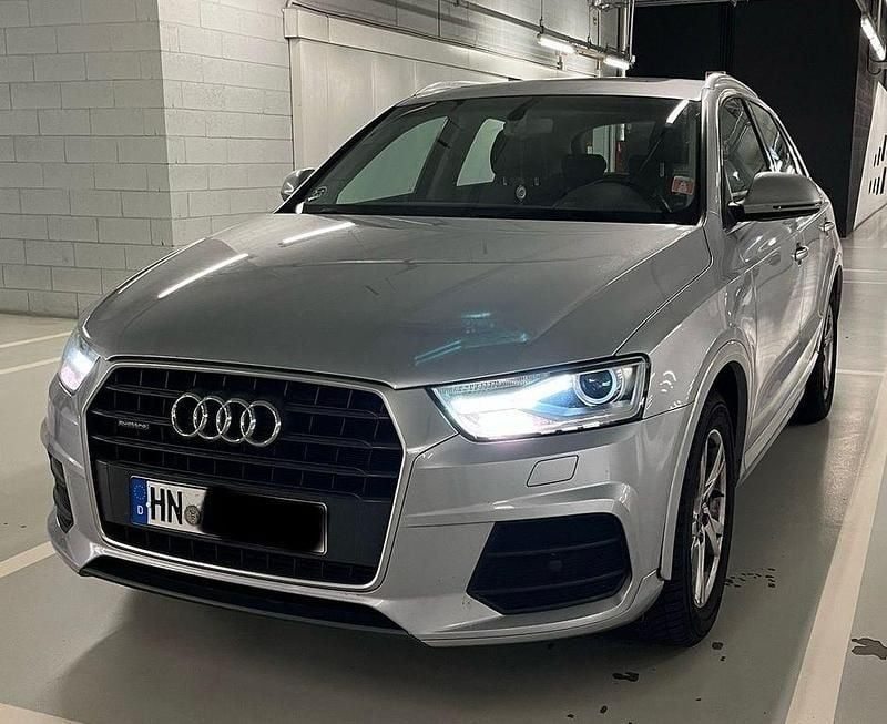 Silber Gebraucht 2016 Audi Q3 Sport SUV | 14.200 € (Guter Preis) - Bild 1/4