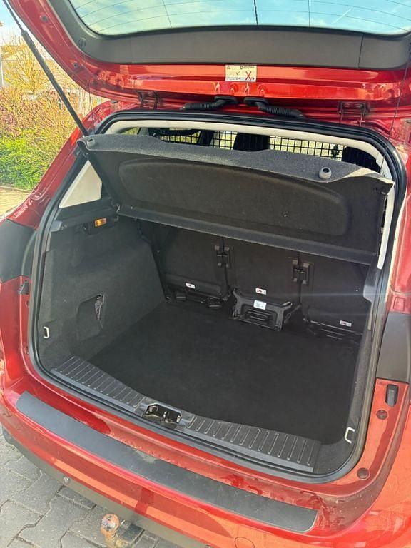 Gebraucht Ford C-MAX Titanium 125 PS (91 kW) 2015 Rot Van / Kleinbus