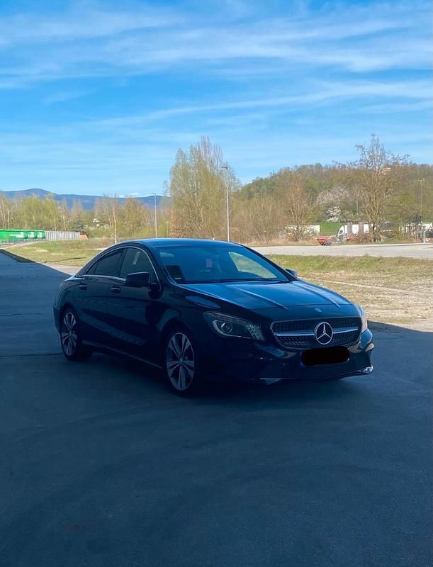 Gebraucht Mercedes CLA220 177 PS (130 kW) 2016 Schwarz Limousine