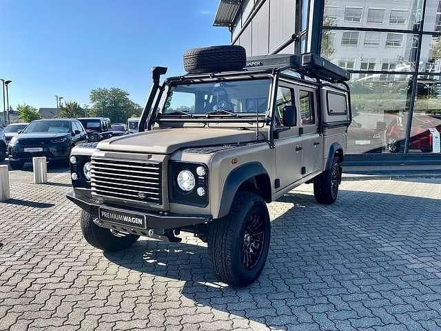 Beige Gebraucht 2004 Land Rover Defender SUV | 83.888 € - Bild 1/4