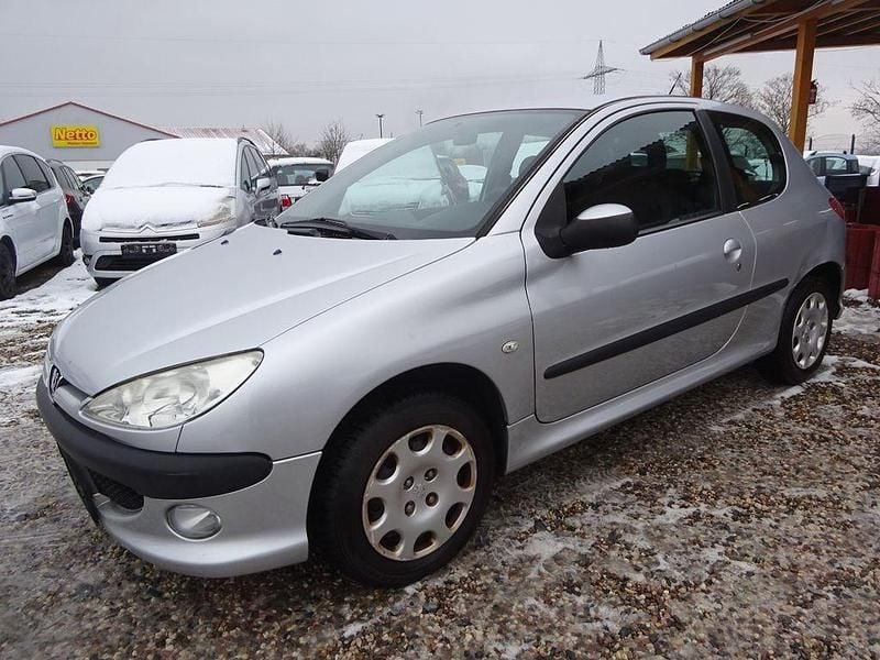 Gris aluminium Gebraucht 2009 Peugeot 206 Filou Limousine | 550 € (Guter Preis) - Bild 1/4