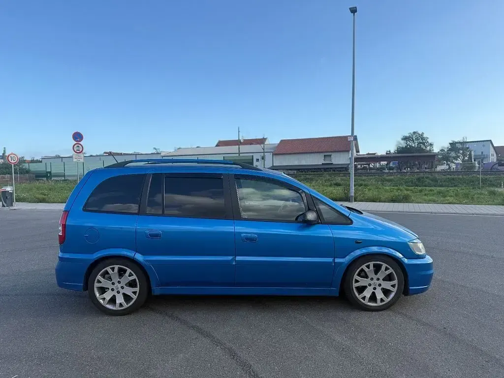 Gebraucht Opel Zafira OPC 192 PS (141 kW) 2003 Ardenblau/blue Van / Kleinbus