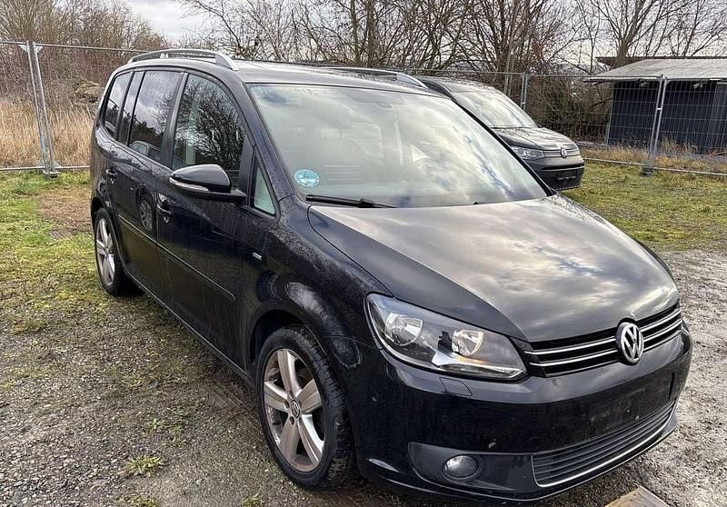 Deep black perleffekt Gebraucht 2014 VW Touran Cup Van / Kleinbus | 5.200 € (Superpreis) - Bild 1/4