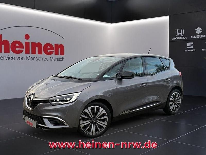 Grau Gebraucht 2022 Renault Scénic IV Equilibre Van / Kleinbus | 23.999 € (Etwas zu teuer) - Bild 1/4