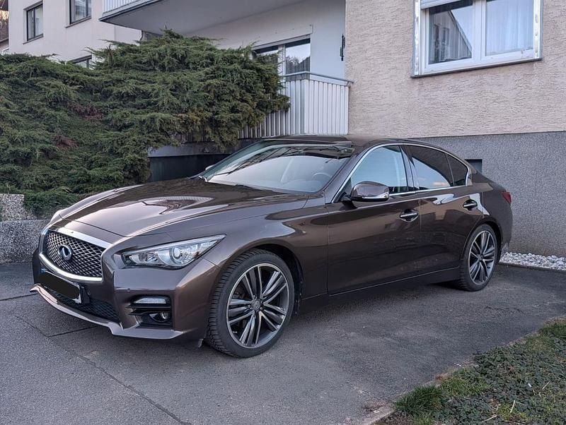 Gebraucht Infiniti Q50 Sport Tech 170 PS (125 kW) 2014 Braun Limousine