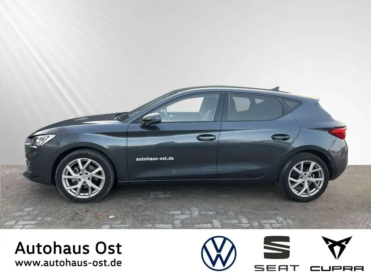 Gebraucht Seat Leon Style 150 PS (110 kW) 2025 Magnetic grau Limousine