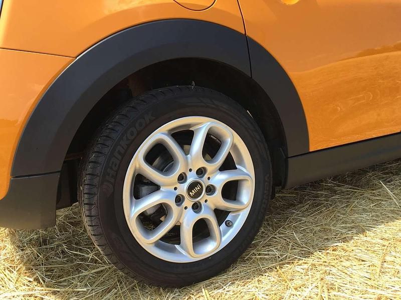 Gebraucht Mini Cooper 136 PS (100 kW) 2017 Orange Kleinwagen