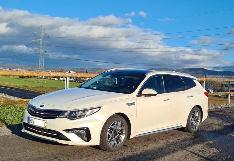 Weiß Gebraucht 2019 Kia Optima Hybrid Spirit Limousine | 19.150 € (Fairer Preis) - Bild 1/4