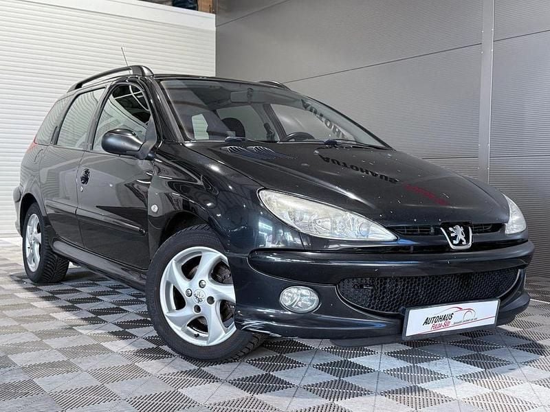 Schwarz Gebraucht 2004 Peugeot 206 Limousine | 970 € (Guter Preis) - Bild 1/3