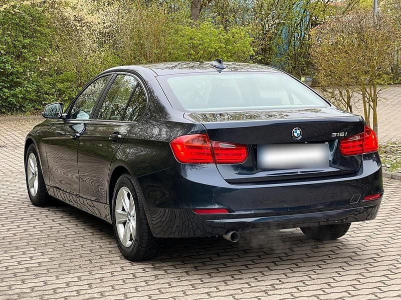 Gebraucht BMW 316 136 PS (100 kW) 2013 Blau Limousine