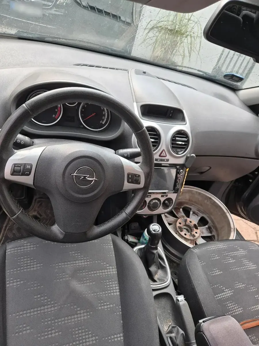 Gebraucht Opel Corsa 87 PS (63 kW) 2011 Grau Kleinwagen