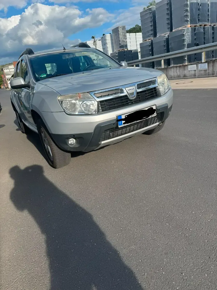 Gebraucht Dacia Duster 105 PS (77 kW) 2011 Silber SUV