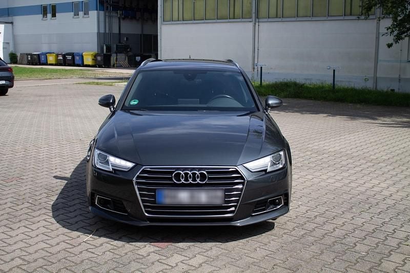 Gebraucht Audi A4 Design 252 PS (185 kW) 2018 Grau Kombi