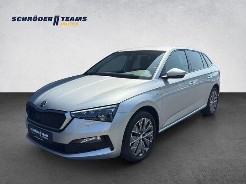Brilliantsilber Gebraucht 2022 Skoda Scala Tour Kleinwagen | 17.490 € (Guter Preis) - Bild 1/4
