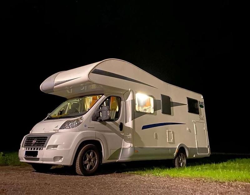 Weiß Gebraucht 2010 Fiat Ducato Van | 32.999 € - Bild 1/4