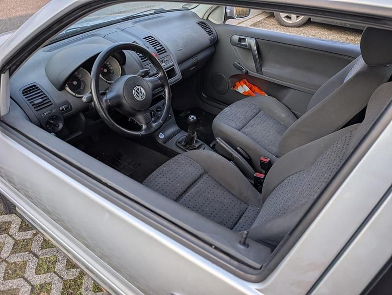 Gebraucht VW Polo 60 PS (44 kW) 2001 Silber Kleinwagen