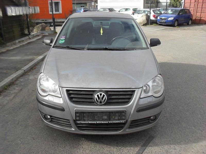 Gebraucht VW Polo 80 PS (58 kW) 2008 Silber Kleinwagen