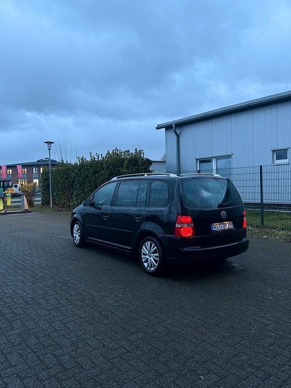 Gebraucht VW Touran 140 PS (102 kW) 2005 Schwarz Van / Kleinbus