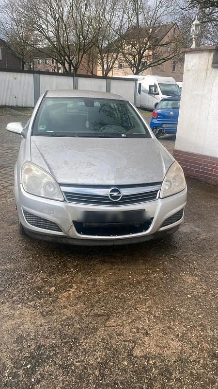 Gebraucht Opel Astra 90 PS (66 kW) 2007 Silber Kleinwagen