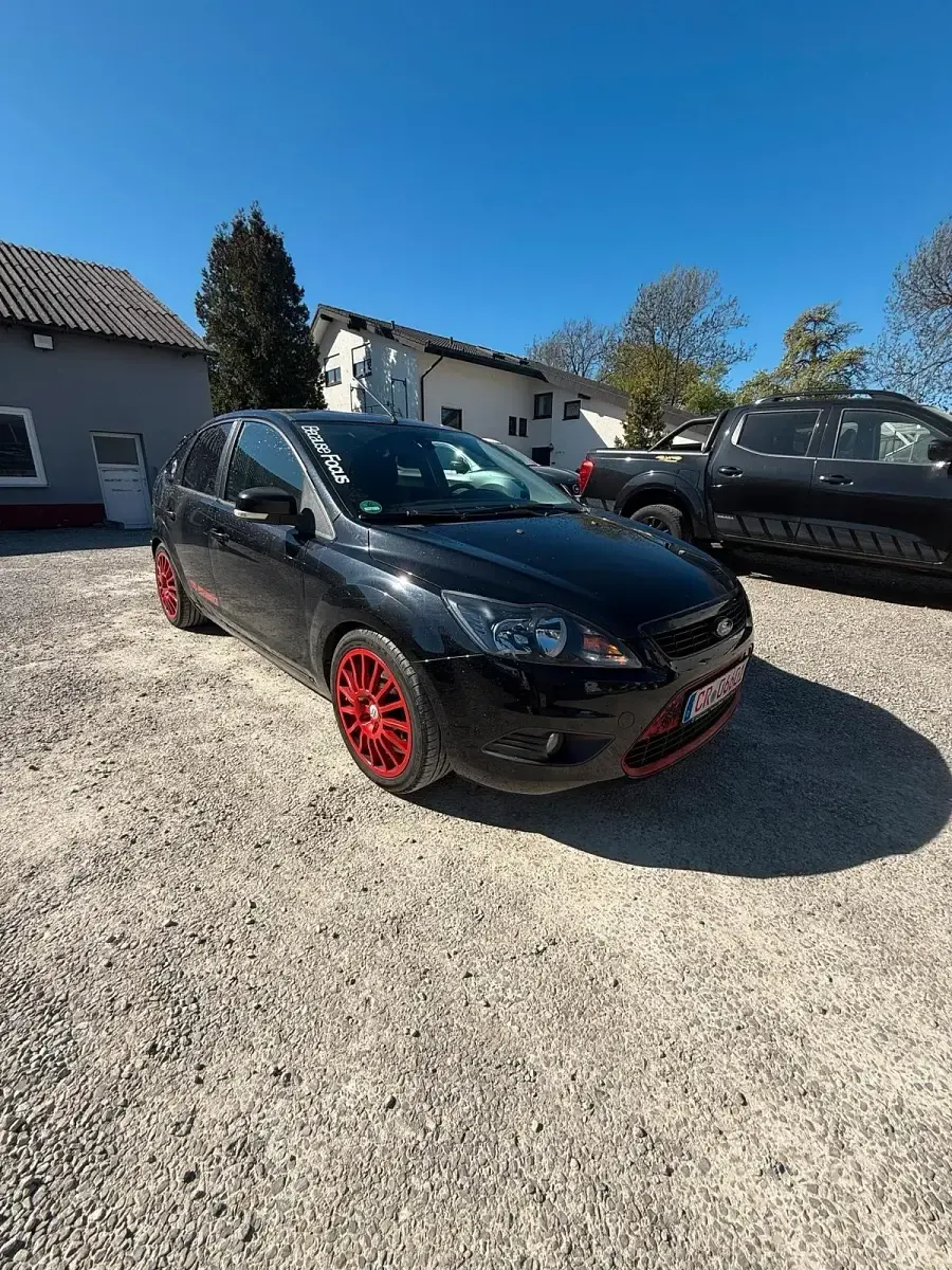 Gebraucht Ford Focus 101 PS (74 kW) 2008 Schwarz Limousine