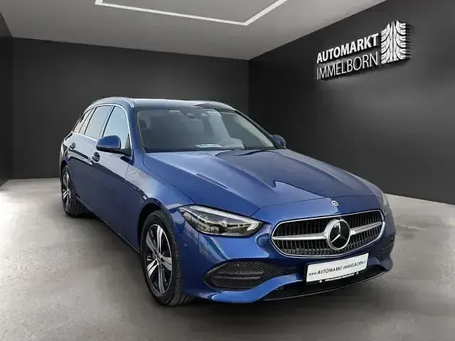 Gebraucht Mercedes C300e 129 PS (94 kW) 2022 Blau Limousine