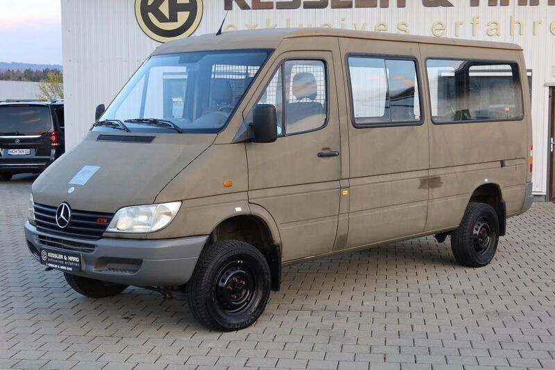 Gebraucht Mercedes Sprinter 129 PS (94 kW) 2001 Gelboliv, matt Van