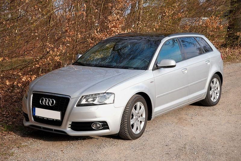 Gebraucht Audi A3 S-Line 105 PS (77 kW) 2010 Silber Kleinwagen
