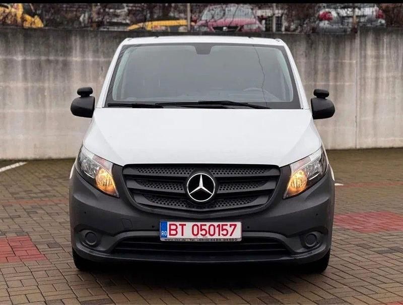 Weiß Gebraucht 2020 Mercedes Vito Van / Kleinbus | 14.500 € (Superpreis) - Bild 1/4
