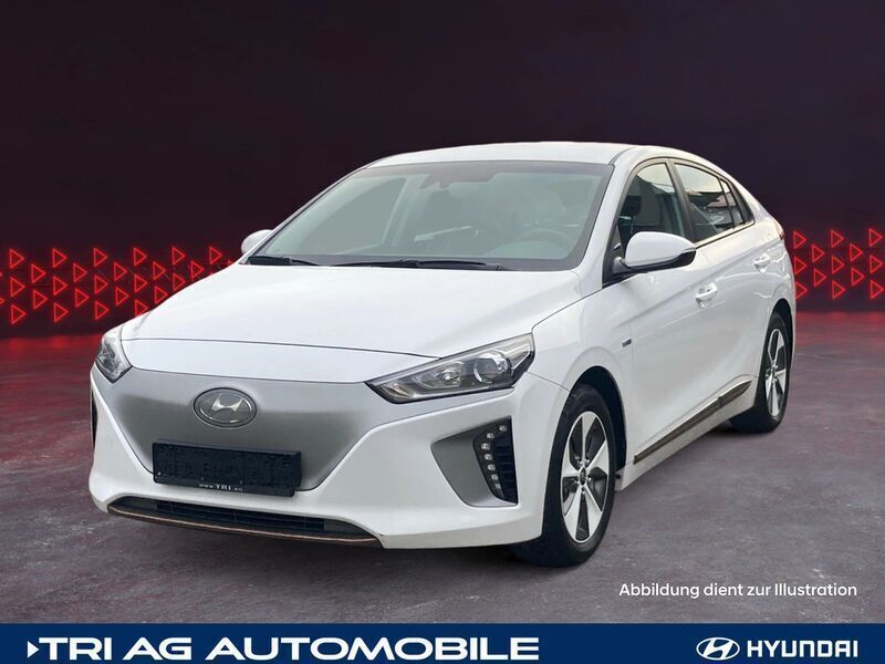 Weiss Gebraucht 2019 Hyundai Ioniq Trend Limousine | 13.949 € (Guter Preis) - Bild 1/4