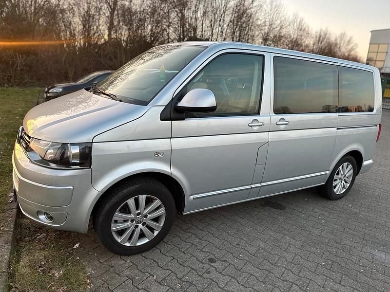 Usata VW Multivan 179 CV (131 kW) 2015 Argento Monovolume