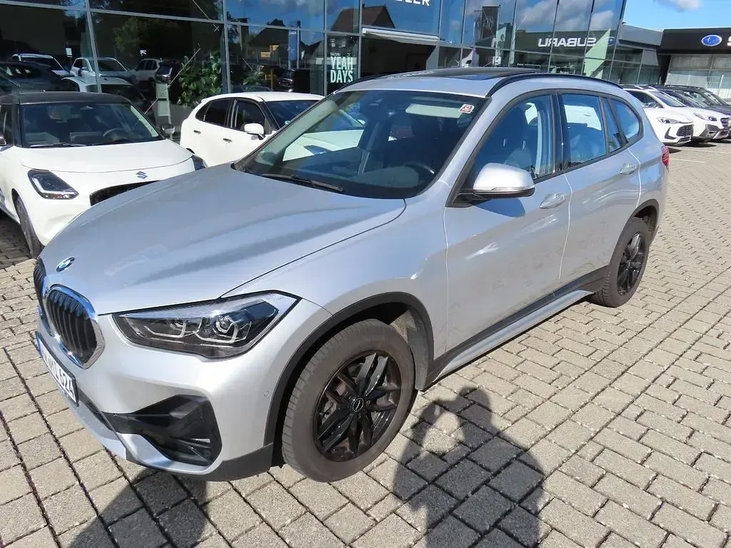 Gebraucht BMW X1 Sport Line 150 PS (110 kW) 2021 Silber SUV