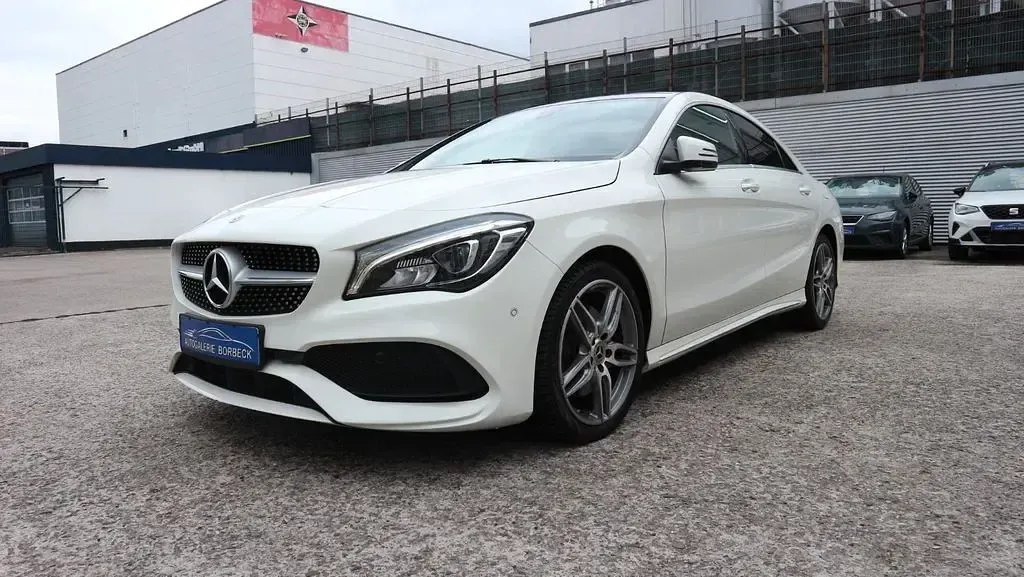 Gebraucht Mercedes CLA220 AMG line 184 PS (135 kW) 2018 Weiß Coupé