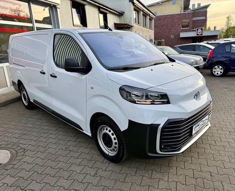 Gebraucht Toyota Proace 144 PS (105 kW) 2024 Weiß Van / Kleinbus