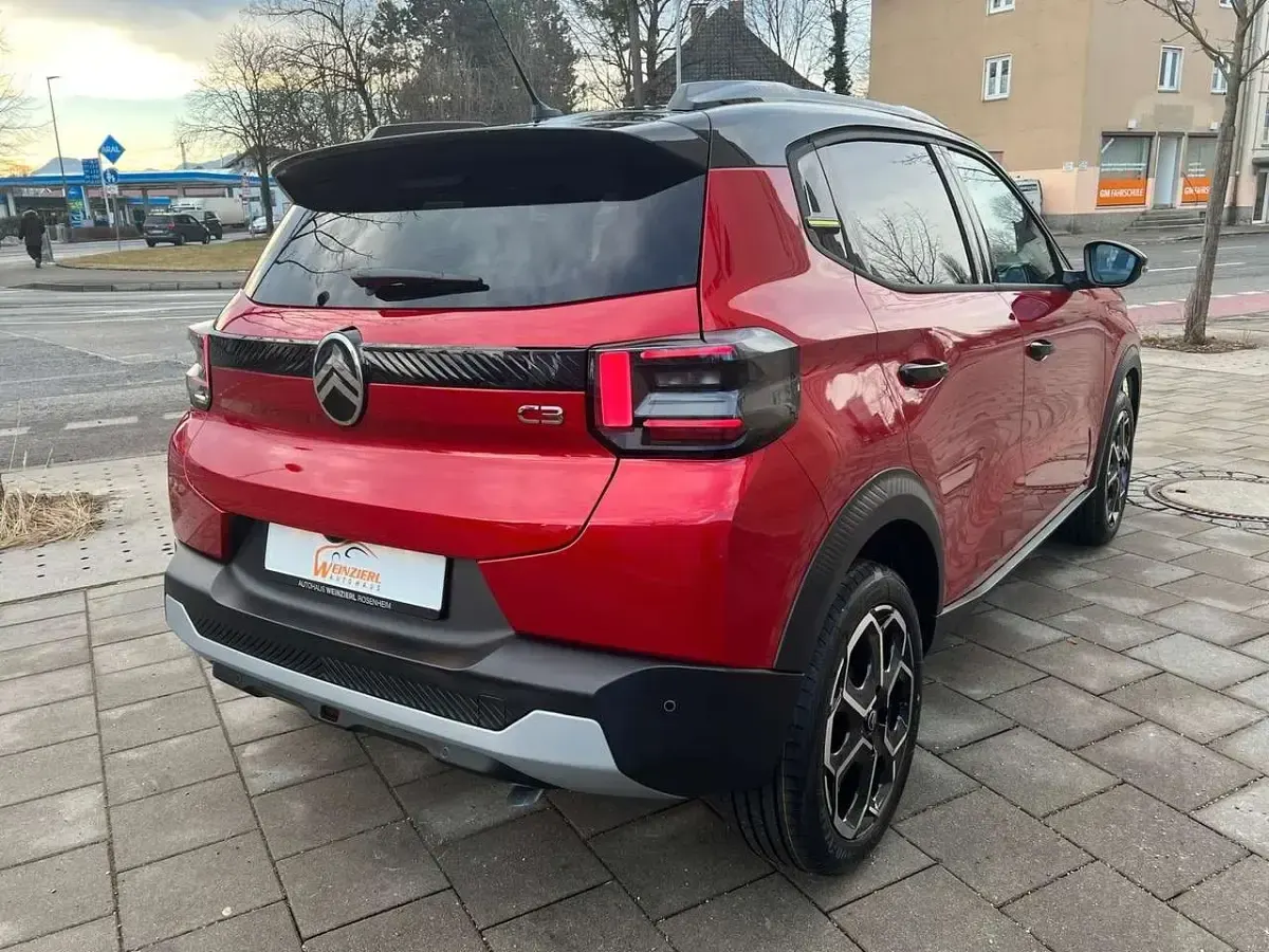 Gebraucht Citroën C3 Start 101 PS (74 kW) 2025 Rot Limousine