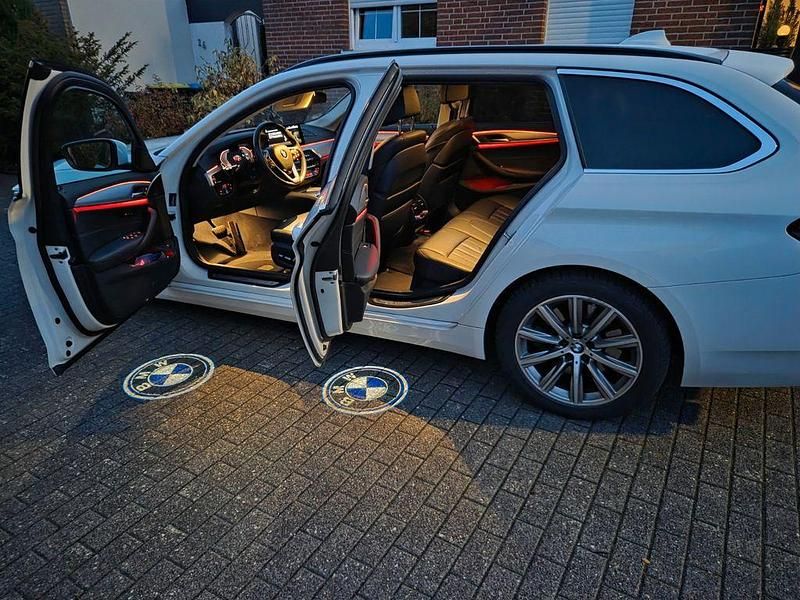 Gebraucht BMW 530 Sport Line 286 PS (210 kW) 2021 Weiß Kombi