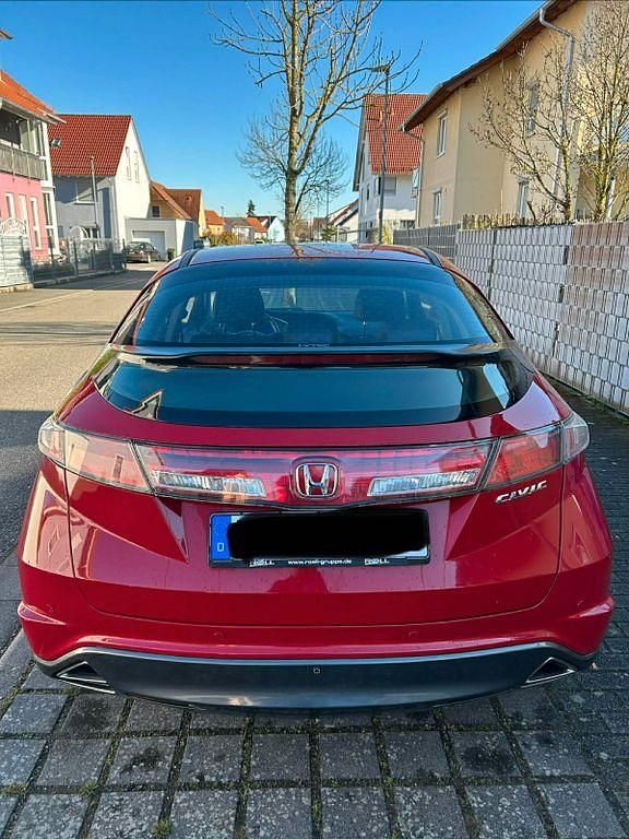 Gebraucht Honda Civic 99 PS (72 kW) 2011 Rot Limousine