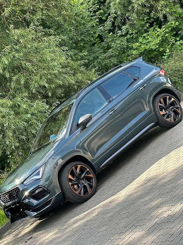 Grün Gebraucht 2024 Cupra Ateca VZ SUV | 47.500 € - Bild 1/4