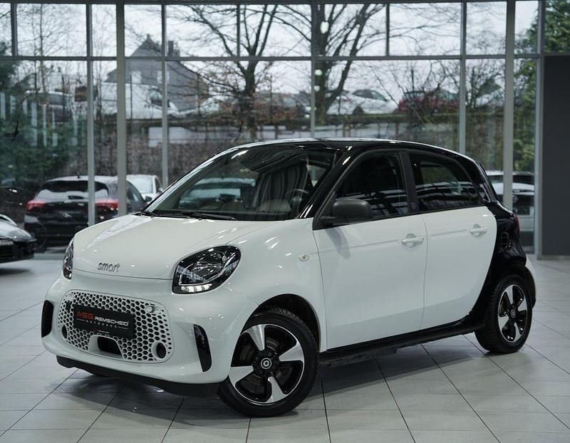 Gebraucht Smart ForFour Electric Drive Passion 60 kW (82 PS) 2020 Weiß Limousine