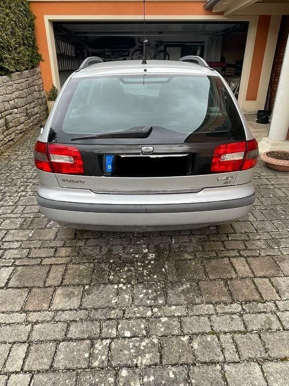Brugt Volvo V40 95 HK (69 kW) 1999 Sølv Stationcar