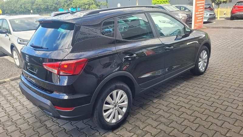Neu Seat Arona Style 95 PS (69 kW) 2025 Schwarz SUV