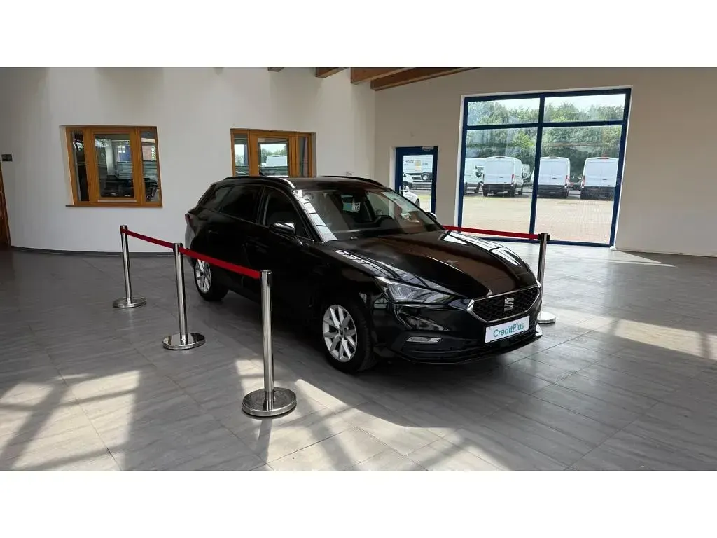 Gebraucht Seat Leon 110 PS (80 kW) 2023 Mythosschwarz (metallic) Kombi