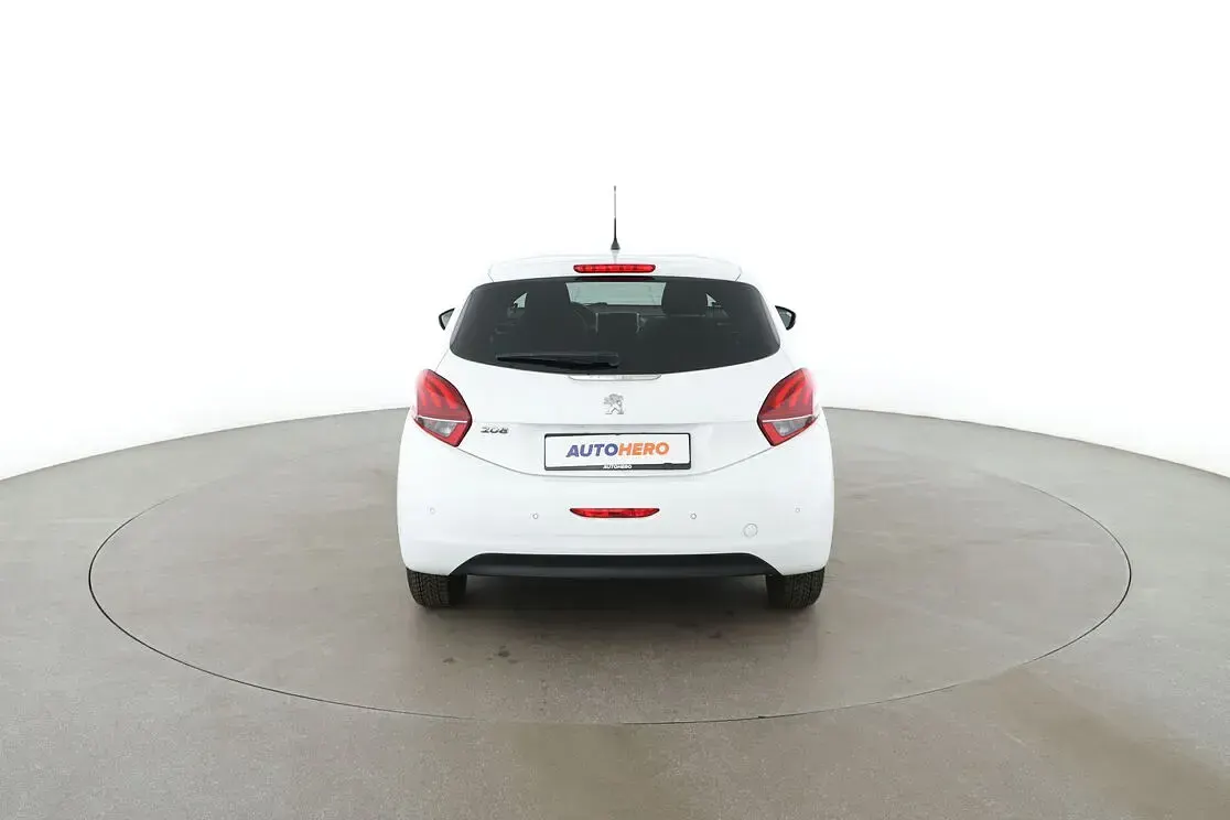 Gebraucht Peugeot 208 Signature Sky 2019 Weiß Kleinwagen