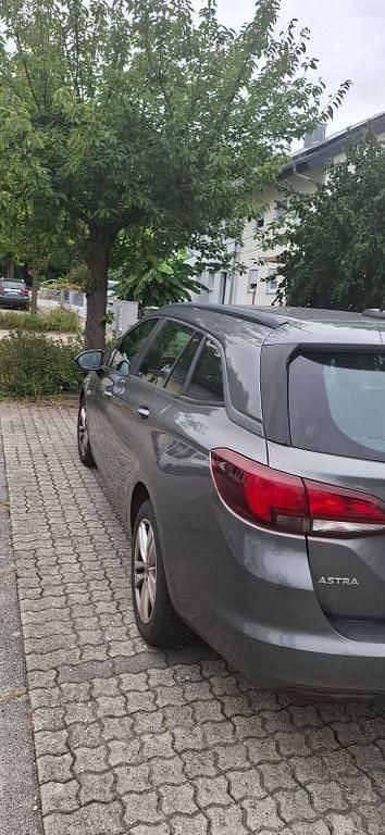 Gebraucht Opel Astra 105 PS (77 kW) 2021 Grau Limousine