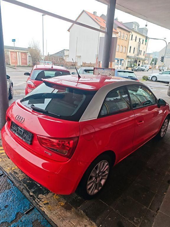 Gebraucht Audi A1 Sport 122 PS (89 kW) 2012 Rot Kleinwagen